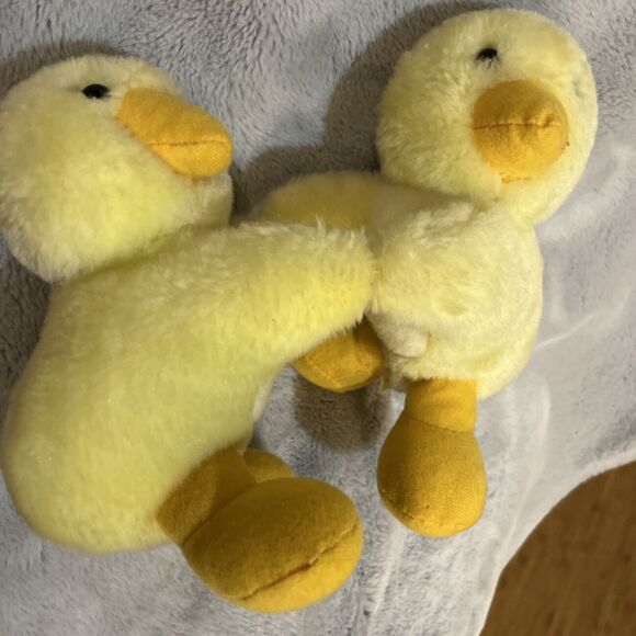 Twin Yellow Ducks Chicks Vintage Plush Stuffed Animal Holding Hands Easter - Picture 3 of 5